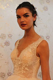 2025 Anais Model  