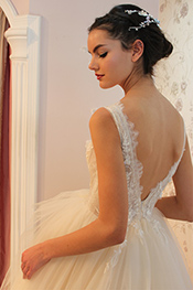 2025 Anais Model  